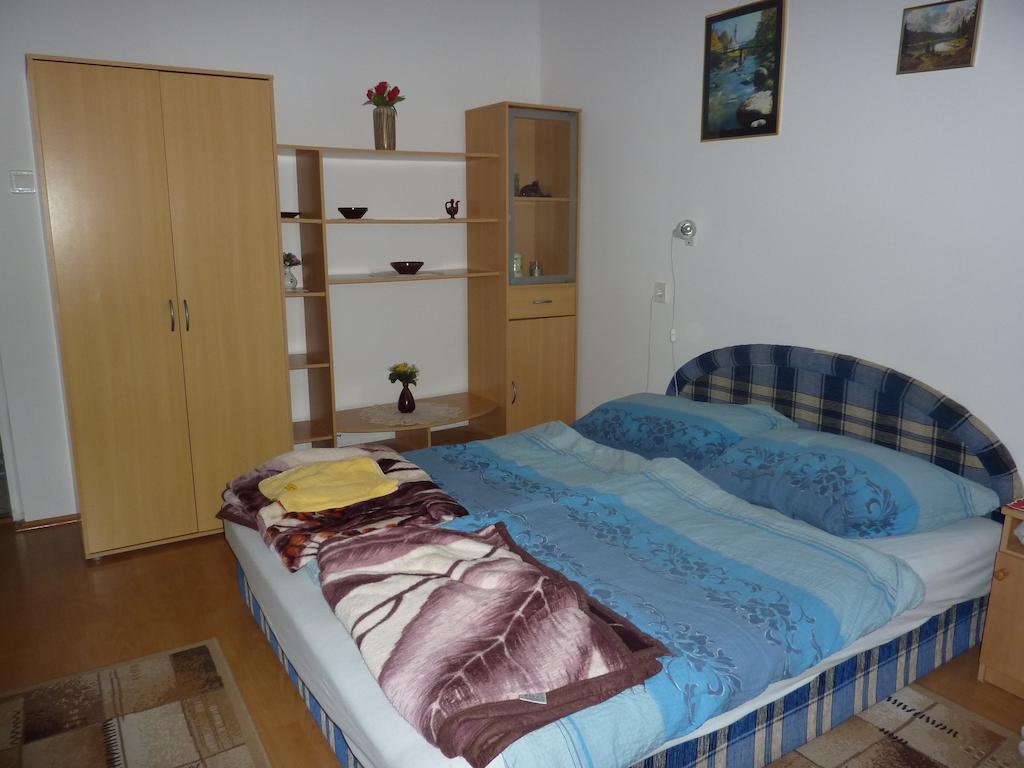 Bridgehaus Apartment Balatonfured Room photo