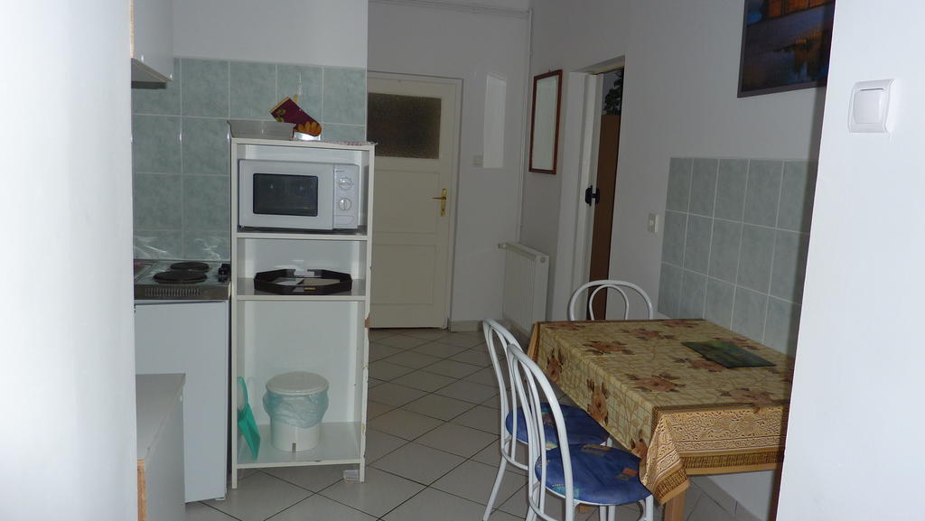 Bridgehaus Apartment Balatonfured Room photo